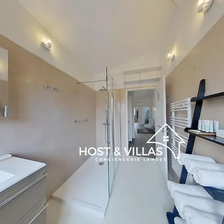 Host Casa Olivos